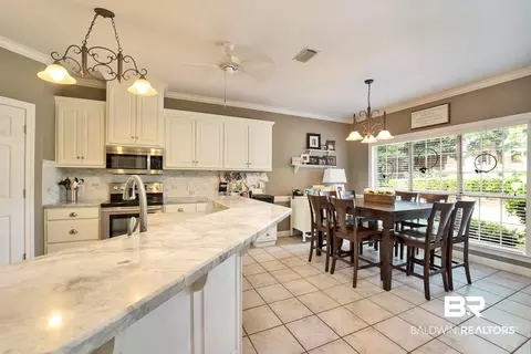 2732 E Shanandoah Ct E, Mobile, AL 36695 photo 9