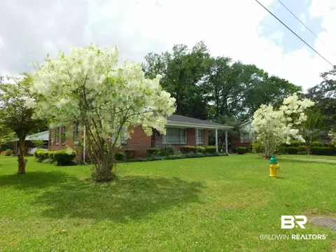 3051 Kendale Dr, Mobile, AL 36606 photo 2
