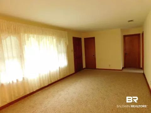 3051 Kendale Dr, Mobile, AL 36606 photo 3