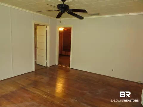 307 3rd St, Chickasaw, AL 36611 photo 2