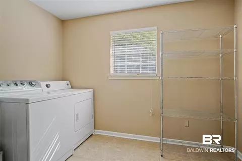 3324 Meadow Ln, Mobile, AL 36618 photo 24