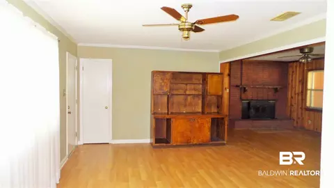 403 E Laurel St, Atmore, AL 36502 photo 10