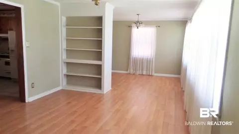 403 E Laurel St, Atmore, AL 36502 photo 12