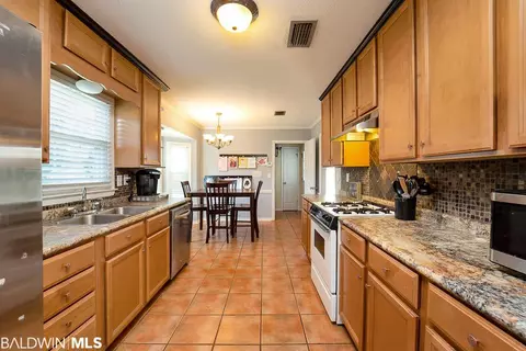 1700 E Timberly Rd, Mobile, AL 36609 photo 10
