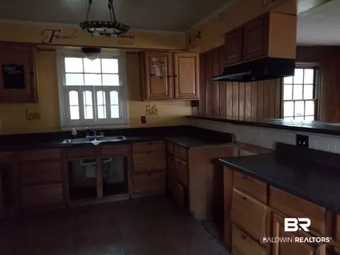 315 Lee St, Chickasaw, AL 36611 photo 4