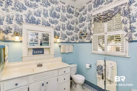 1750 Dauphin St, Mobile, AL 36604 photo 3