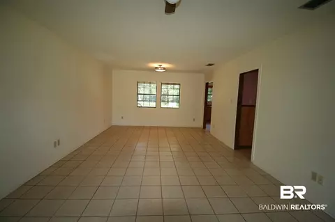 2970 E Charmingdale Dr, Mobile, AL 36618 photo 3
