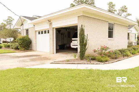 212 E Pine St, Atmore, AL 36502 photo 6