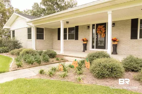 212 E Pine St, Atmore, AL 36502 photo 3