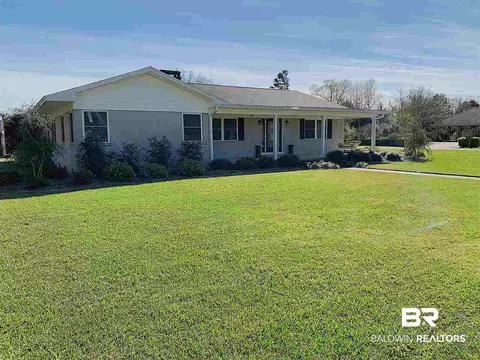 212 E Pine St, Atmore, AL 36502 photo 2