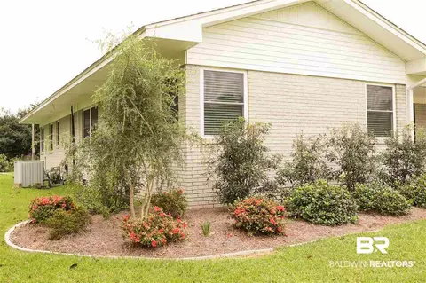 212 E Pine St, Atmore, AL 36502 photo 4