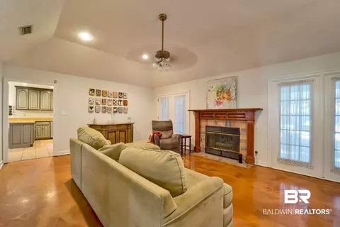 1632 Apex Dr, Mobile, AL 36693 photo 4