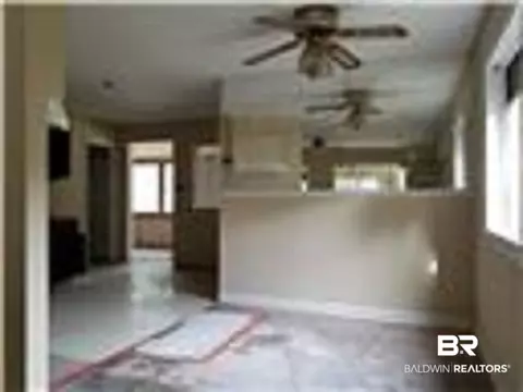 704 Thornton Pl, Mobile, AL 36609 photo 3