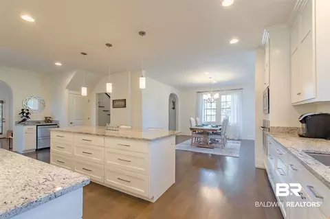 1857 Old Shell Rd, Mobile, AL 36607 photo 10