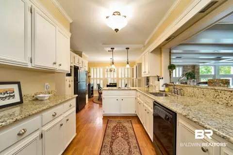4460 Suzanne Cir, Mobile, AL 36608 photo 9