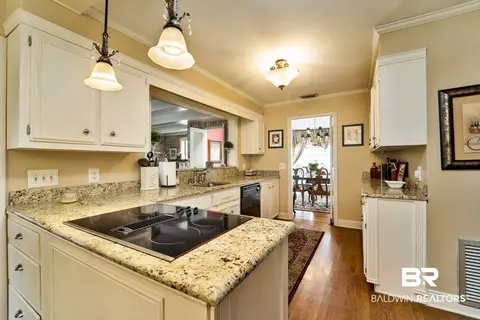4460 Suzanne Cir, Mobile, AL 36608 photo 8