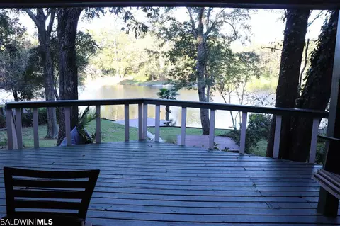 515 W Lakeview Dr, Mobile, AL 36695 photo 2