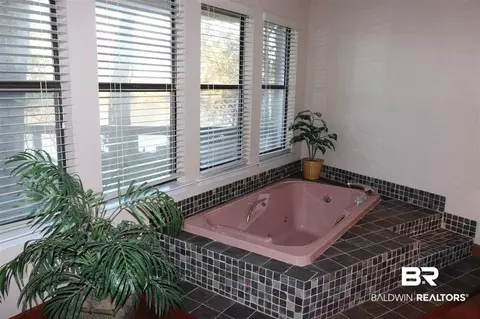 515 W Lakeview Dr, Mobile, AL 36695 photo 22