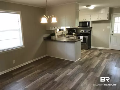 701 Cedar Dr, Daphne, AL 36526 photo 3
