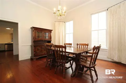 1121 Old Shell Rd, Mobile, AL 36604 photo 9