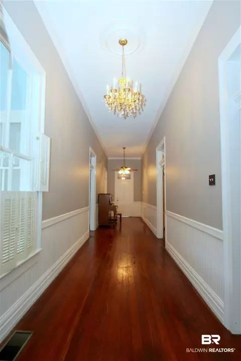 1121 Old Shell Rd, Mobile, AL 36604 photo 5