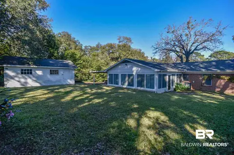 1506 E Shan Dr, Mobile, AL 36693 photo 2