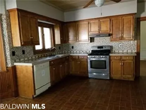4076 Hillcrest Ln, Mobile, AL 36693 photo 3
