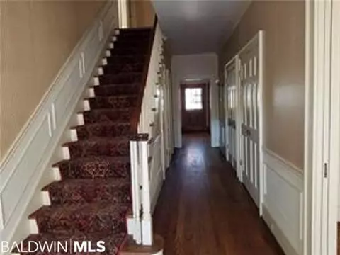 4076 Hillcrest Ln, Mobile, AL 36693 photo 2