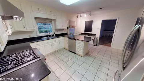 220 Rochester Rd, Mobile, AL 36608 photo 8
