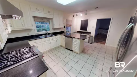 220 Rochester Rd, Mobile, AL 36608 photo 8