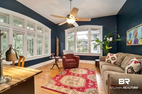 1811 Spring Hill Ave, Mobile, AL 36607 photo 4
