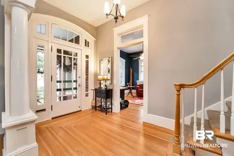 1811 Spring Hill Ave, Mobile, AL 36607 photo 3