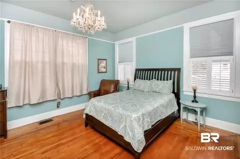 300 Mcdonald Ave, Mobile, AL 36604 photo 16