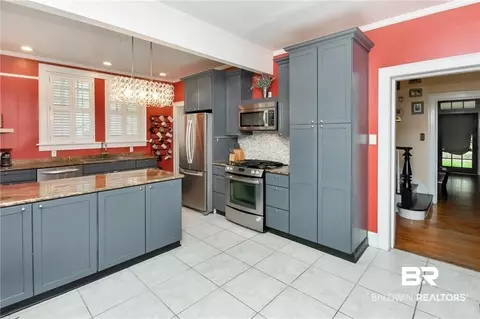 300 Mcdonald Ave, Mobile, AL 36604 photo 8