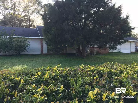 2608 E Nottingham Dr, Mobile, AL 36605 photo 1