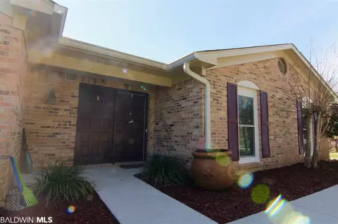 3380 Lakewind Dr, Mobile, AL 36695 photo 2