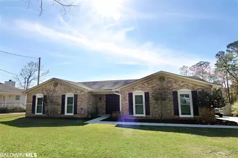 3380 Lakewind Dr, Mobile, AL 36695 photo 1