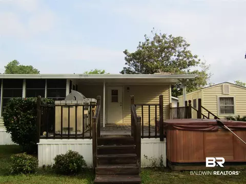 135 Defuniak Loop, Lillian, AL 36549 photo 4