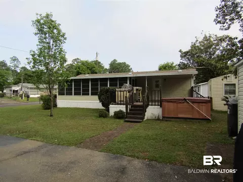 135 Defuniak Loop, Lillian, AL 36549 photo 3
