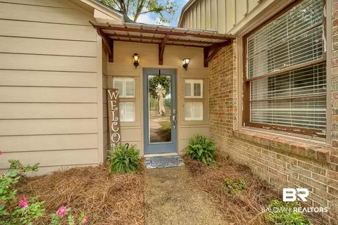 3160 Ching Dairy Rd, Mobile, AL 36618 photo 2