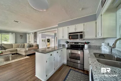 3160 Ching Dairy Rd, Mobile, AL 36618 photo 9