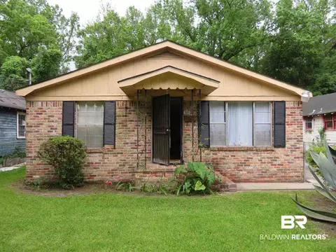 2015 Selman St, Mobile, AL 36617 photo 1