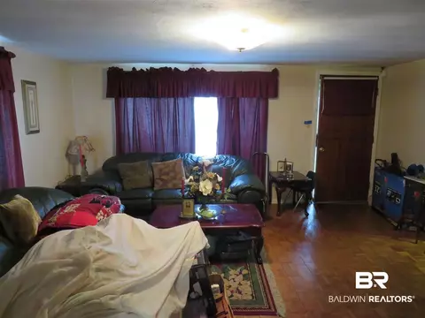 2015 Selman St, Mobile, AL 36617 photo 3