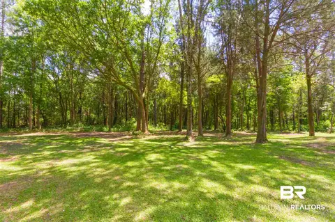 24740 Lazy Ln, Elberta, AL 36530 photo 9