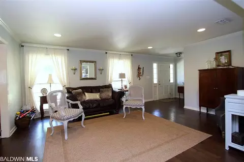 3811 S Ashley Dr, Mobile, AL 36608 photo 2