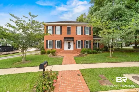 207 E Lakewood Dr, Mobile, AL 36608 photo 2