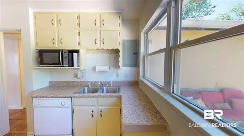 38 W Hathaway Rd, Mobile, AL 36608 photo 9