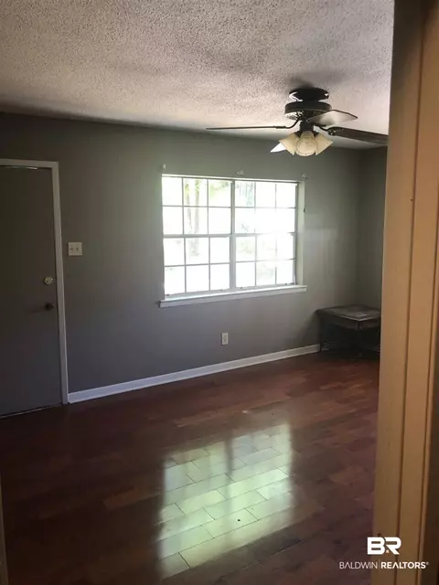 1318 W Forest Ridge Rd, Mobile, AL 36618 photo 3
