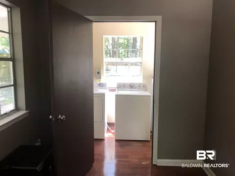 1318 W Forest Ridge Rd, Mobile, AL 36618 photo 6