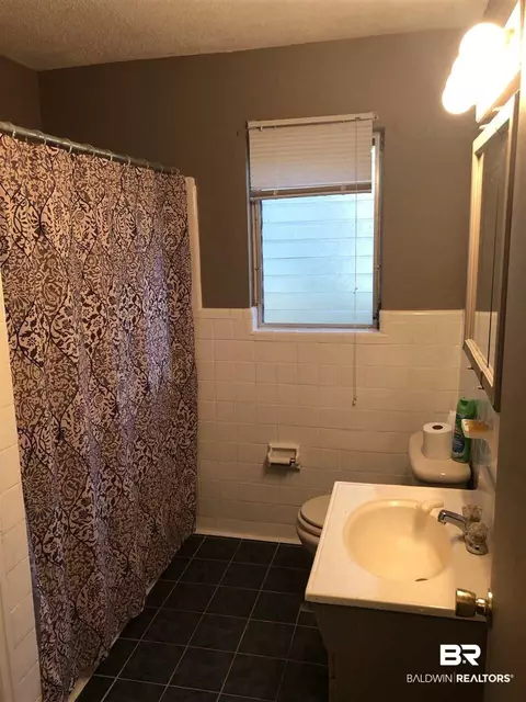 1318 W Forest Ridge Rd, Mobile, AL 36618 photo 8